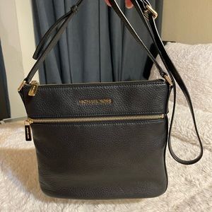 Michael Kors Bedford Flat Crossbody Bag